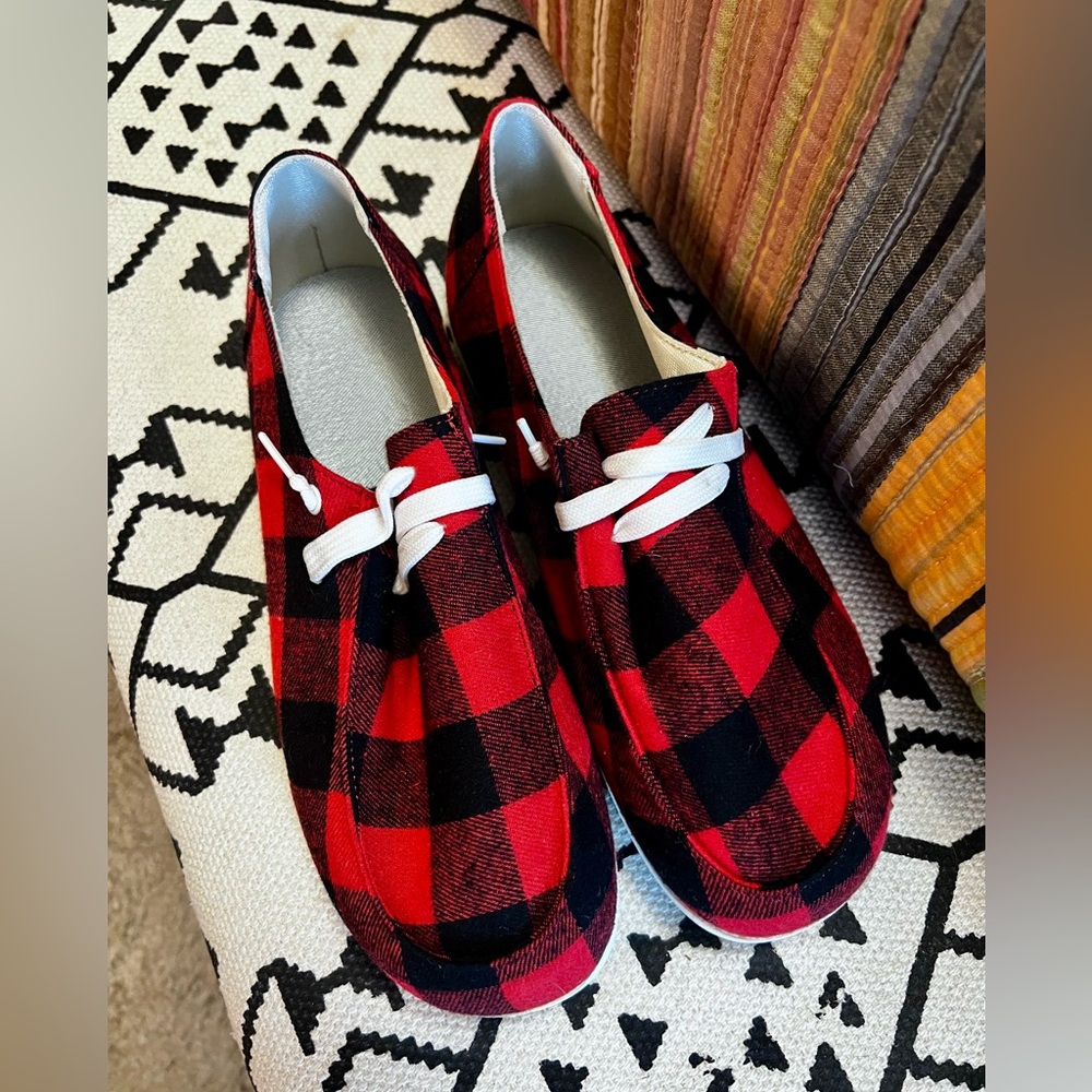 Generic Buffalo Plaid “Hey Dudes” women’s US 9, Eur 41